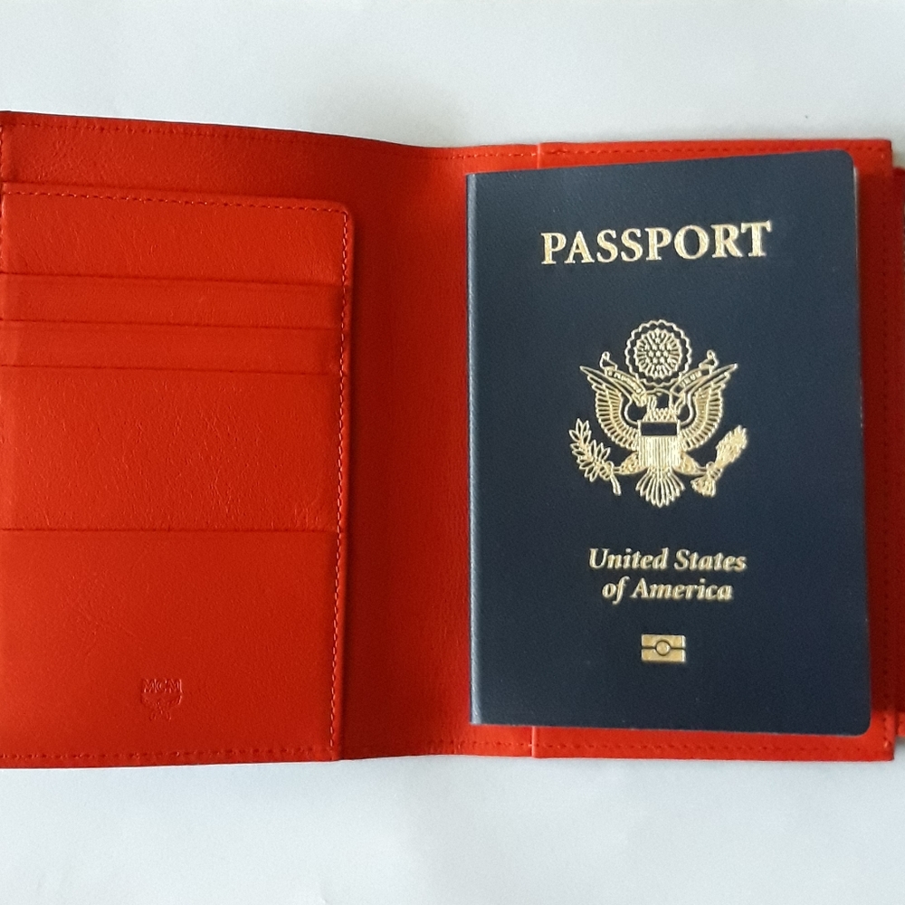 (New) MCM Passport Holder - Picture 3 of 10